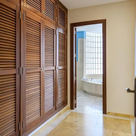 Hipoclub Villas, Faro Park 206 Villa